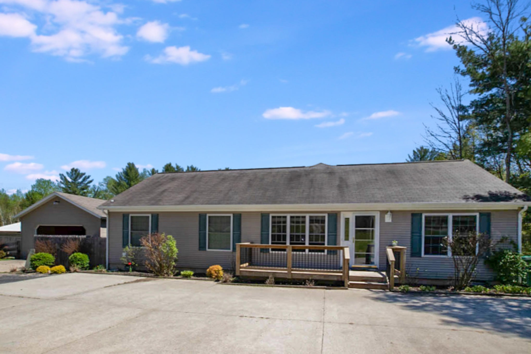 15461 16 Mile Road Rodney, MI 49342 - Photo 2 of 53 IMG_0972