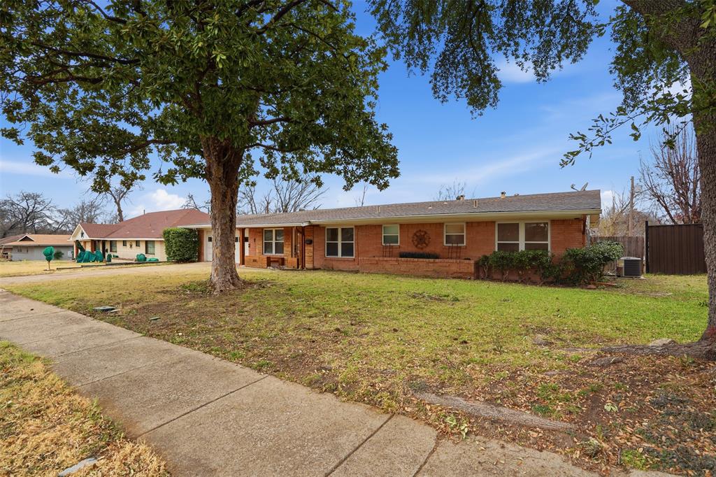 525 West Ridgewood Drive Garland, TX 75041 - Photo 25 of 39