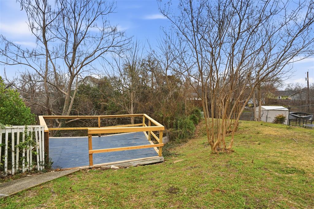 525 West Ridgewood Drive Garland, TX 75041 - Photo 30 of 39