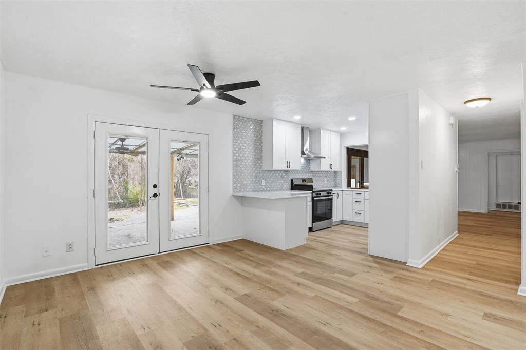 525 West Ridgewood Drive Garland, TX 75041 - Photo 7 of 39