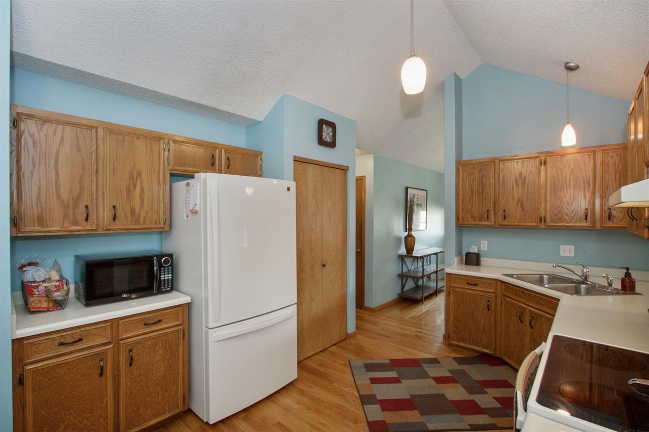 1935 Holiday Road Coralville, IA 52241 - Photo 11 of 31 Gallery Image 11