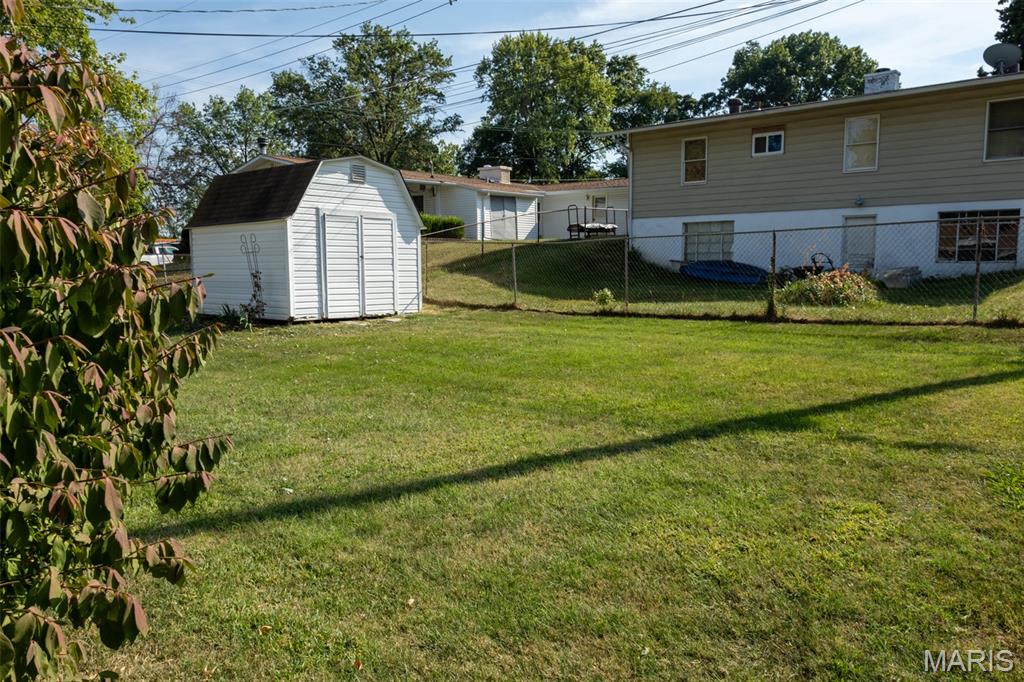 4606 Heege Road St. Louis, MO 63123 - Photo 4 of 5 Gallery Image 4