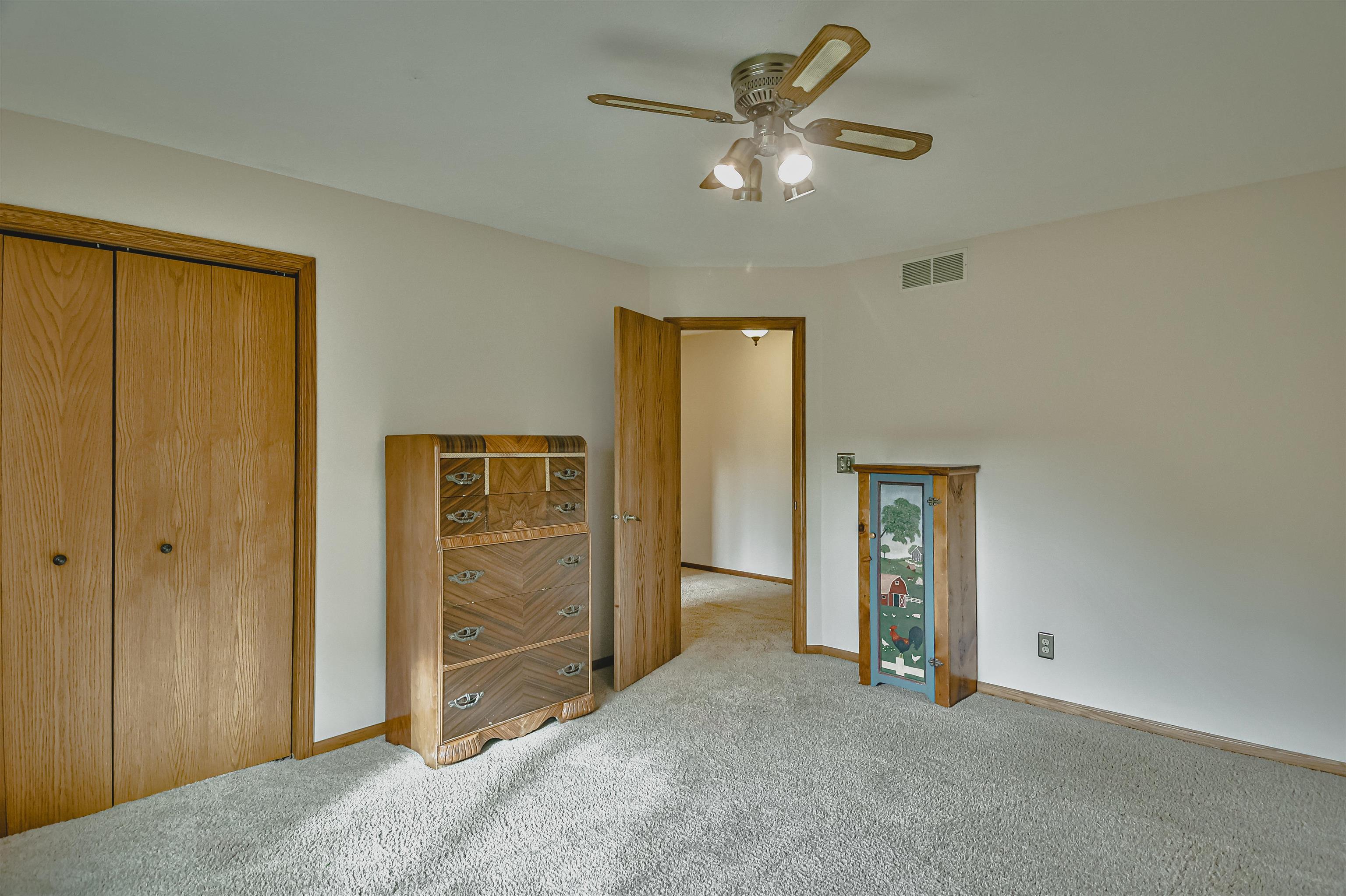 4245 Gloucester Road Roscoe, IL 61073 - Photo 21 of 32 Gallery Image 21