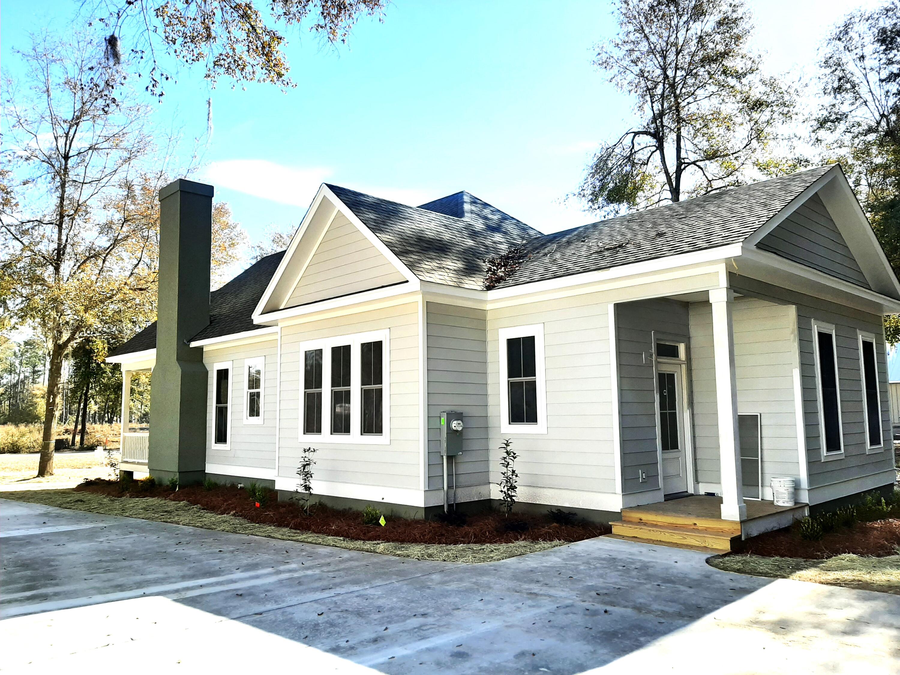 1796 Gordon Road Summerton, SC 29148 - Photo 6 of 29 Driveway Side