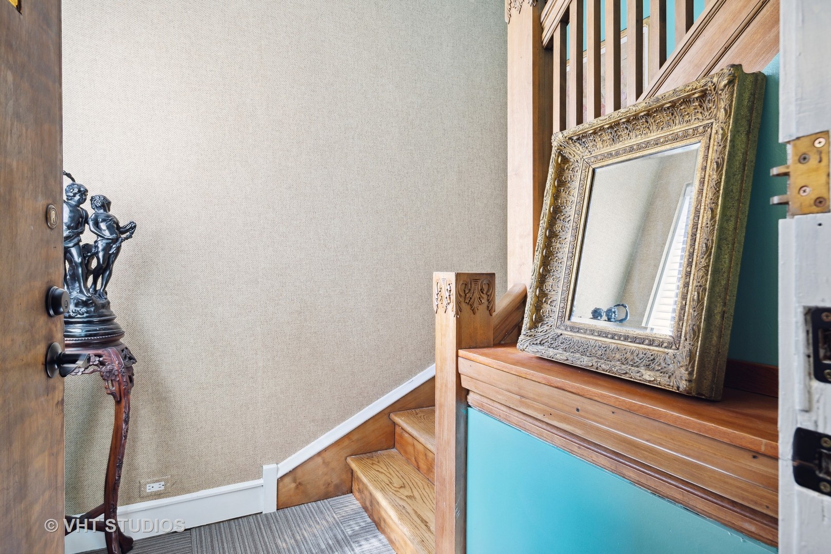 4506 North Beacon Street, Unit 3 Chicago, IL 60640 - Photo 2 of 23 a view of front door with wooden floor