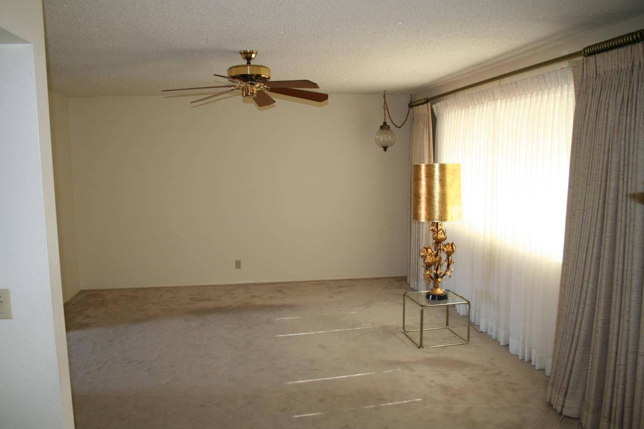 505 South Rochester Mesa, AZ 85206 - Photo 2 of 12 Living room