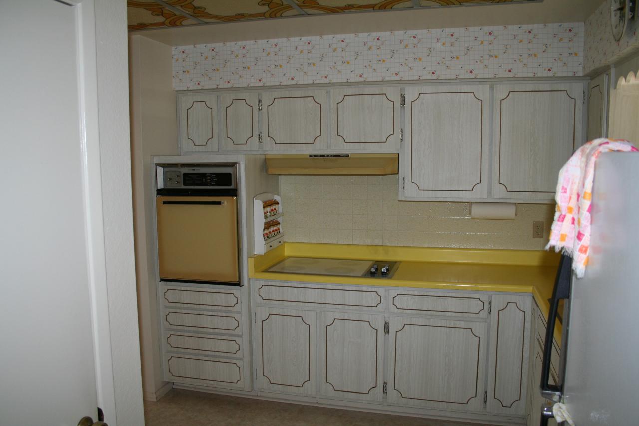 505 South Rochester Mesa, AZ 85206 - Photo 4 of 12 Kitchen