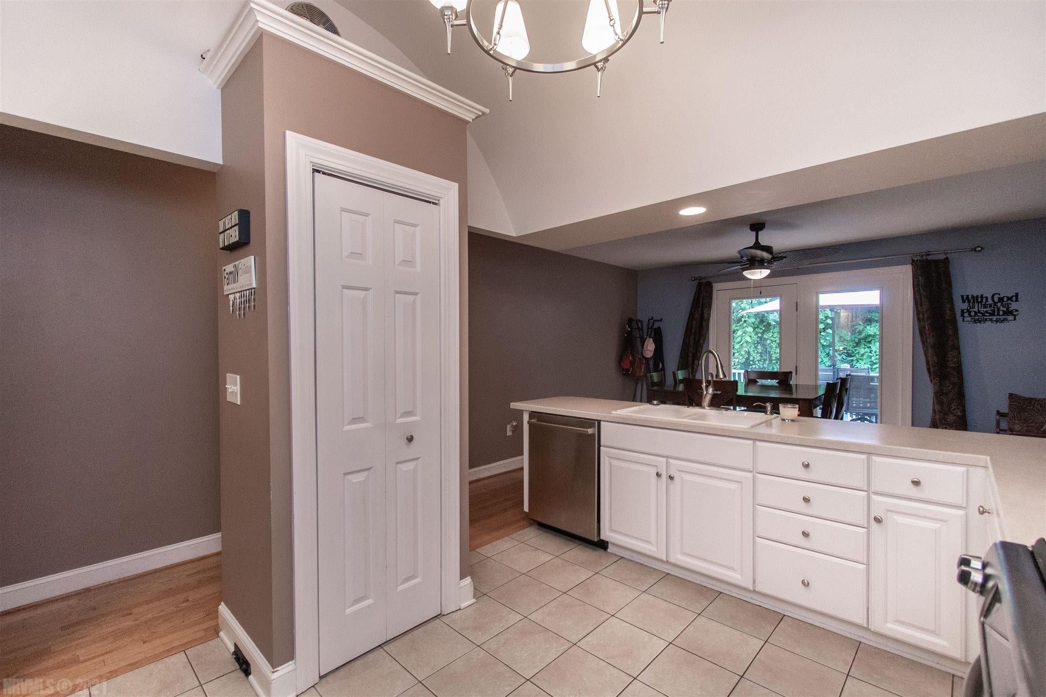 7425 River Bluff Road Radford, VA 24141 - Photo 22 of 51 Gallery Image 22