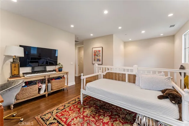a view of outdoor space kitchen and patio