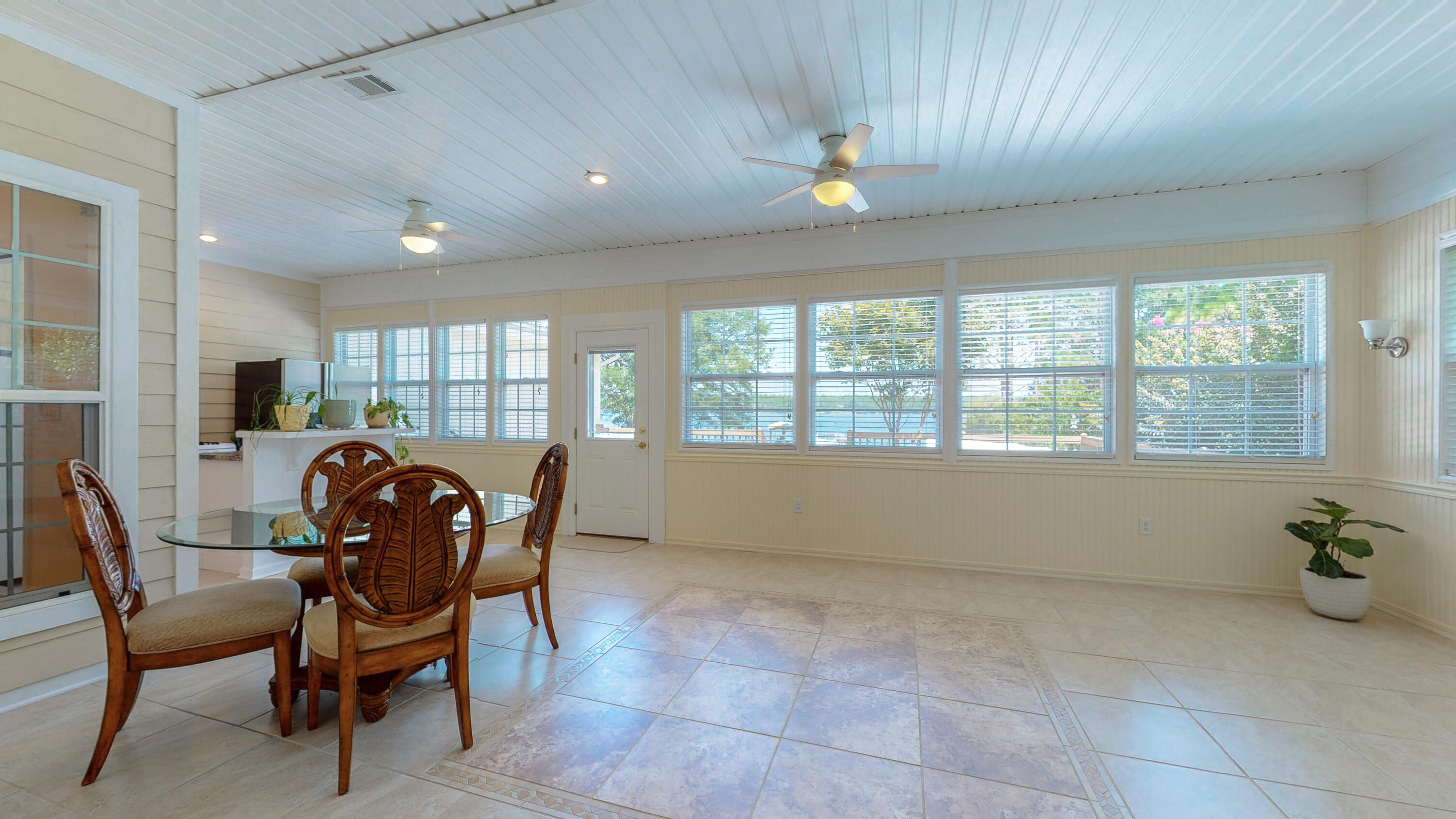 83 Launch Road DeFuniak Springs, FL 32433 - Photo 19 of 62 a dining room with furniture and window