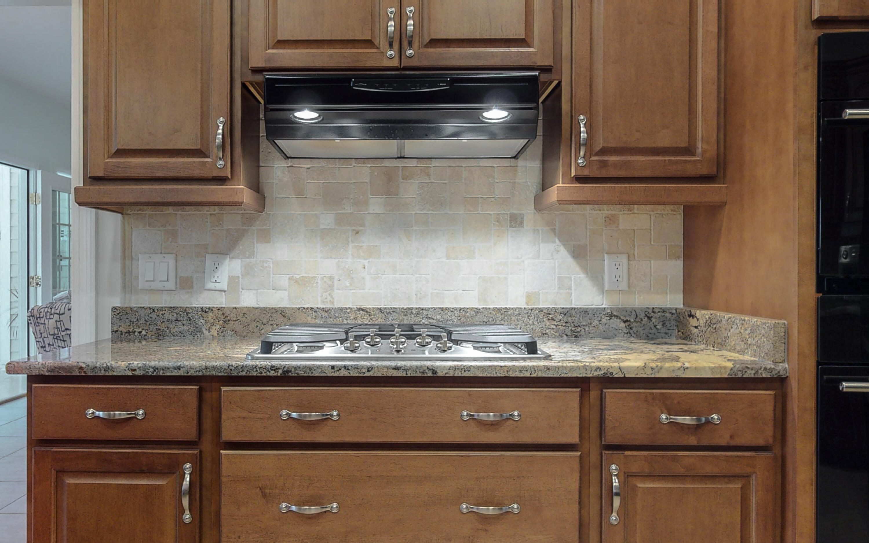 83 Launch Road DeFuniak Springs, FL 32433 - Photo 8 of 62 a view of kitchen cabinets