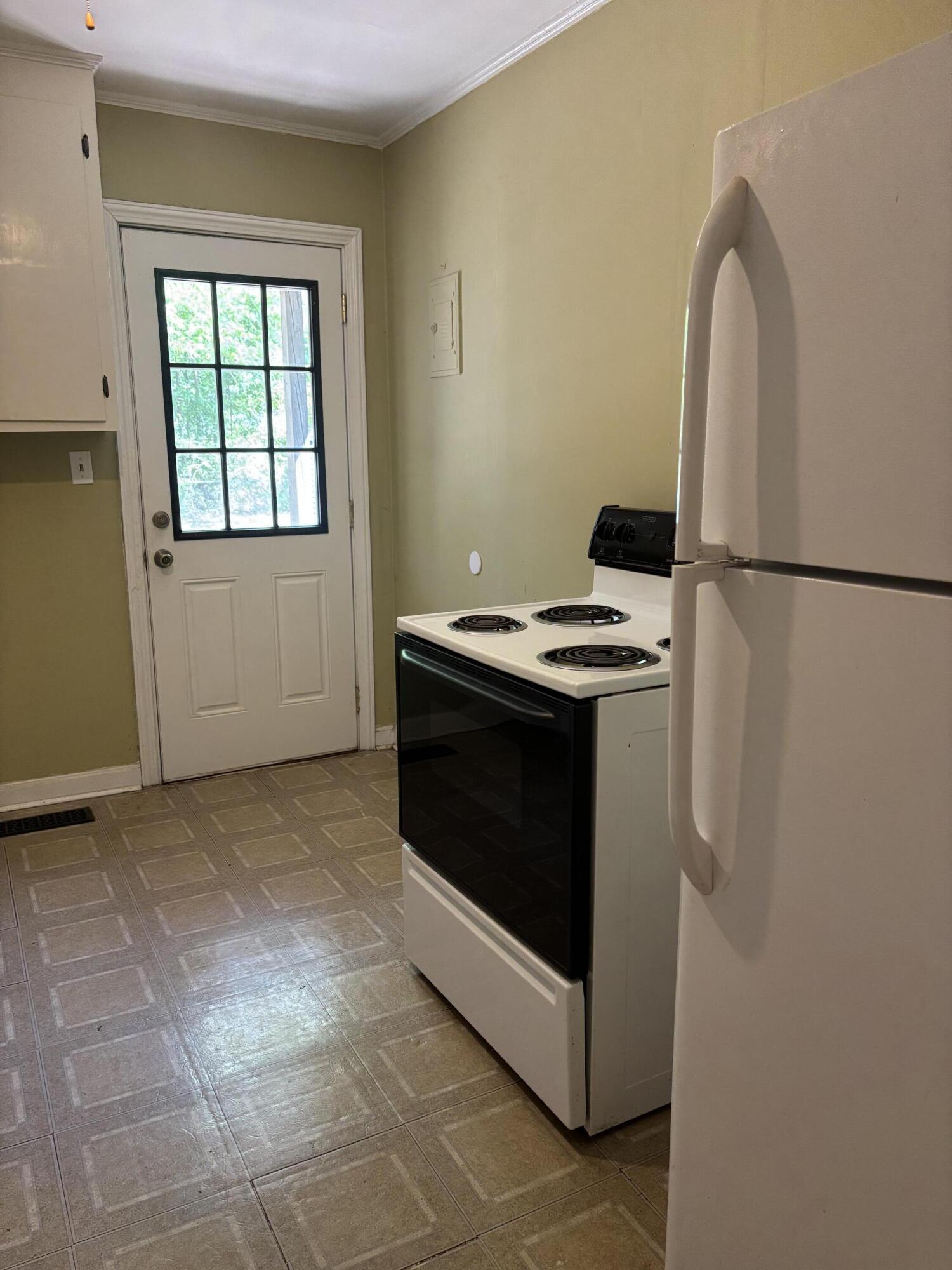 221 Cuttino Road Sumter, SC 29150 - Photo 17 of 32 IMG_7526