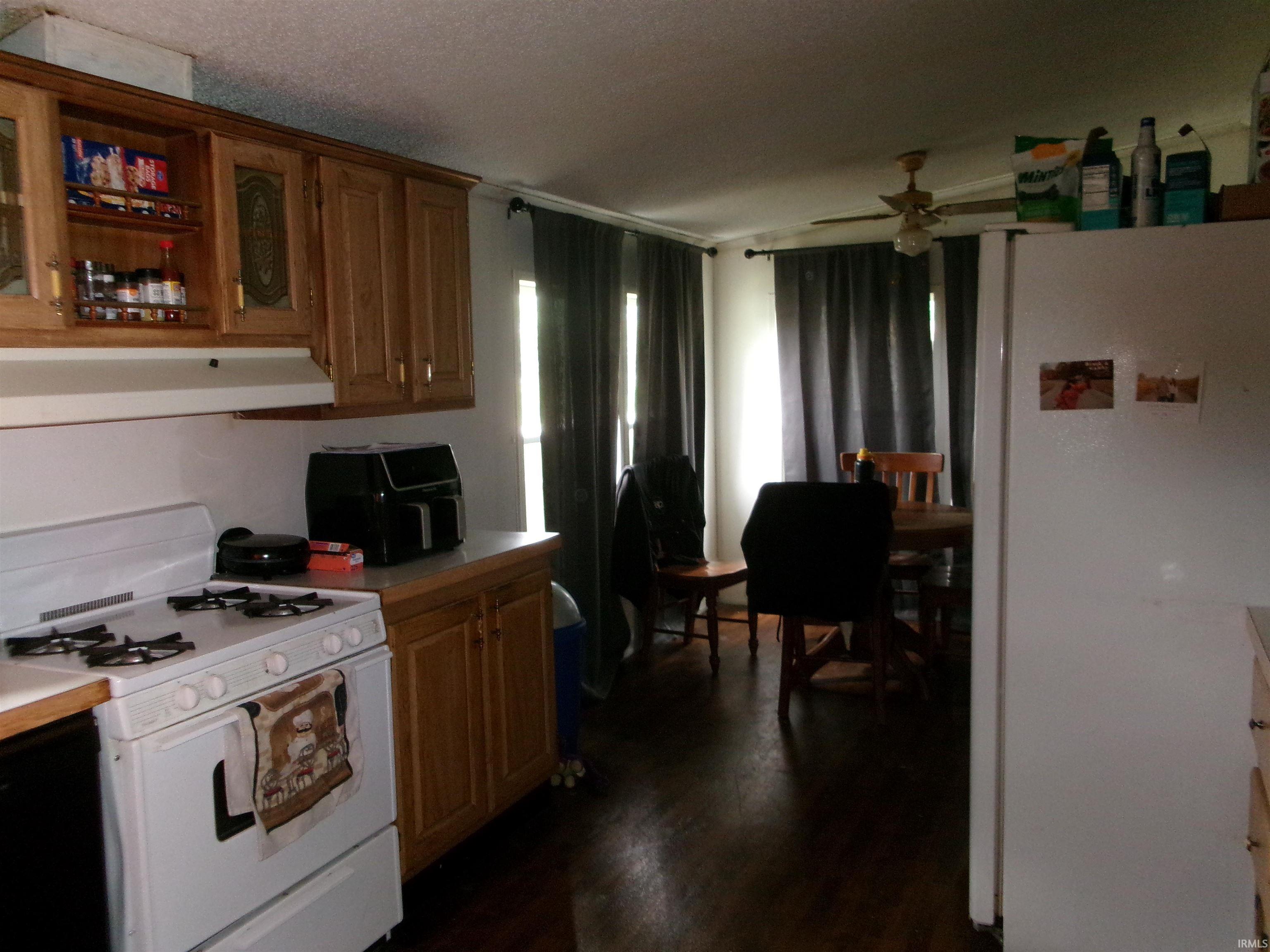 74 Madison Avenue Peru, IN 46970 - Photo 3 of 5