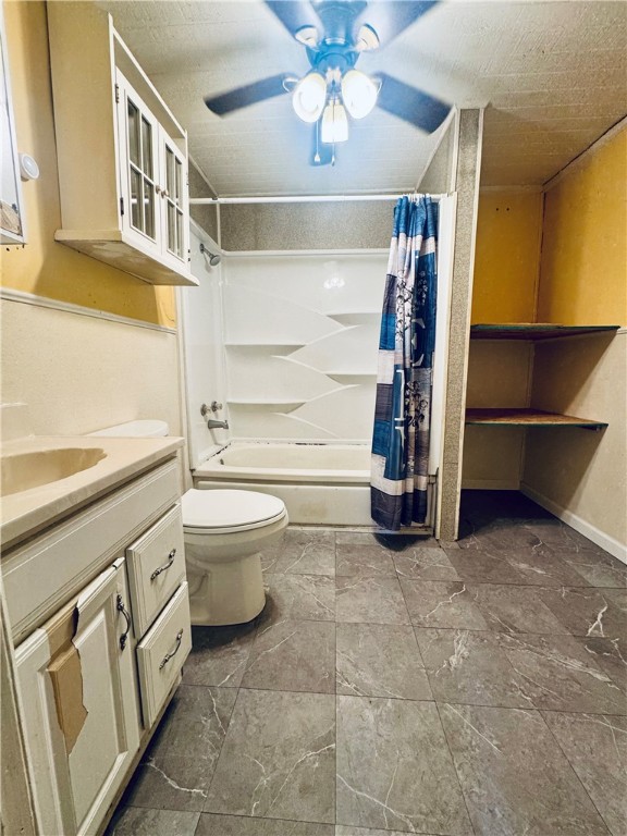 717 Rice Street Calhoun Falls, SC 29628 - Photo 14 of 29 BATHROOM