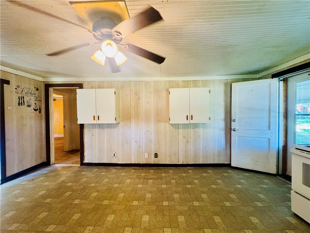 717 Rice Street Calhoun Falls, SC 29628 - Photo 10 of 29 KITCHEN