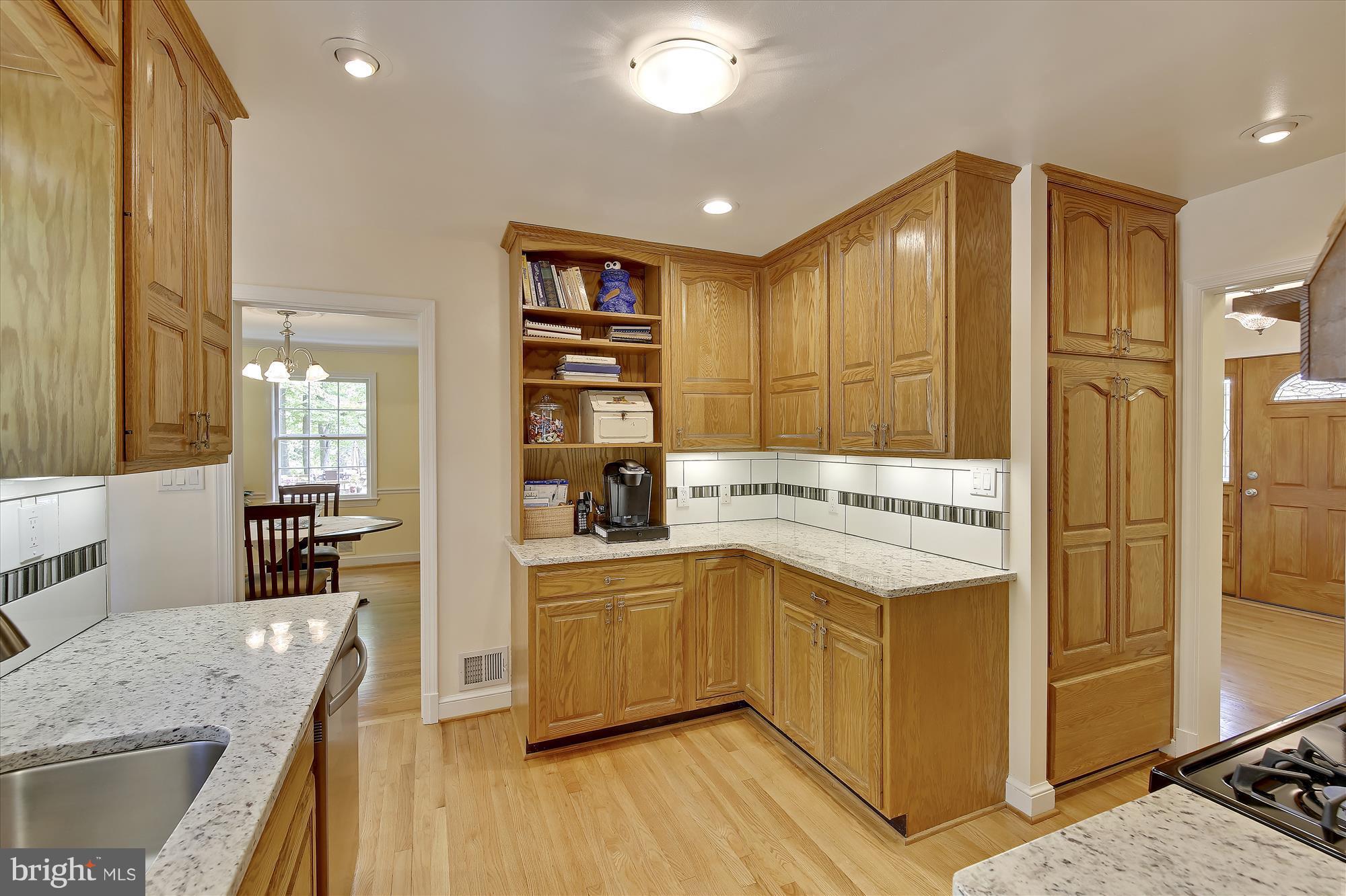 12913 Two Farm Drive Silver Spring, MD 20904 - Photo 6 of 28 Kitchen with stainless appliances