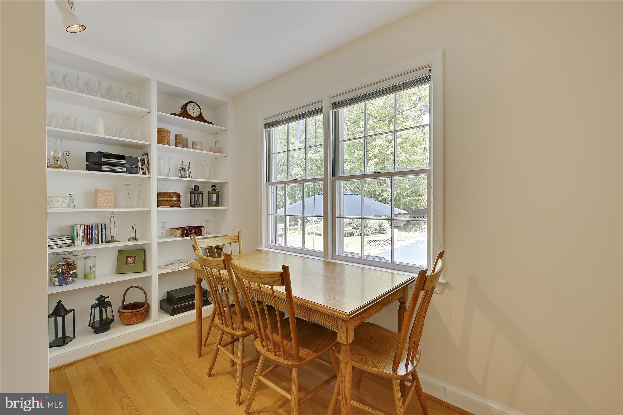12913 Two Farm Drive Silver Spring, MD 20904 - Photo 7 of 28 Breakfast room overlooking pool