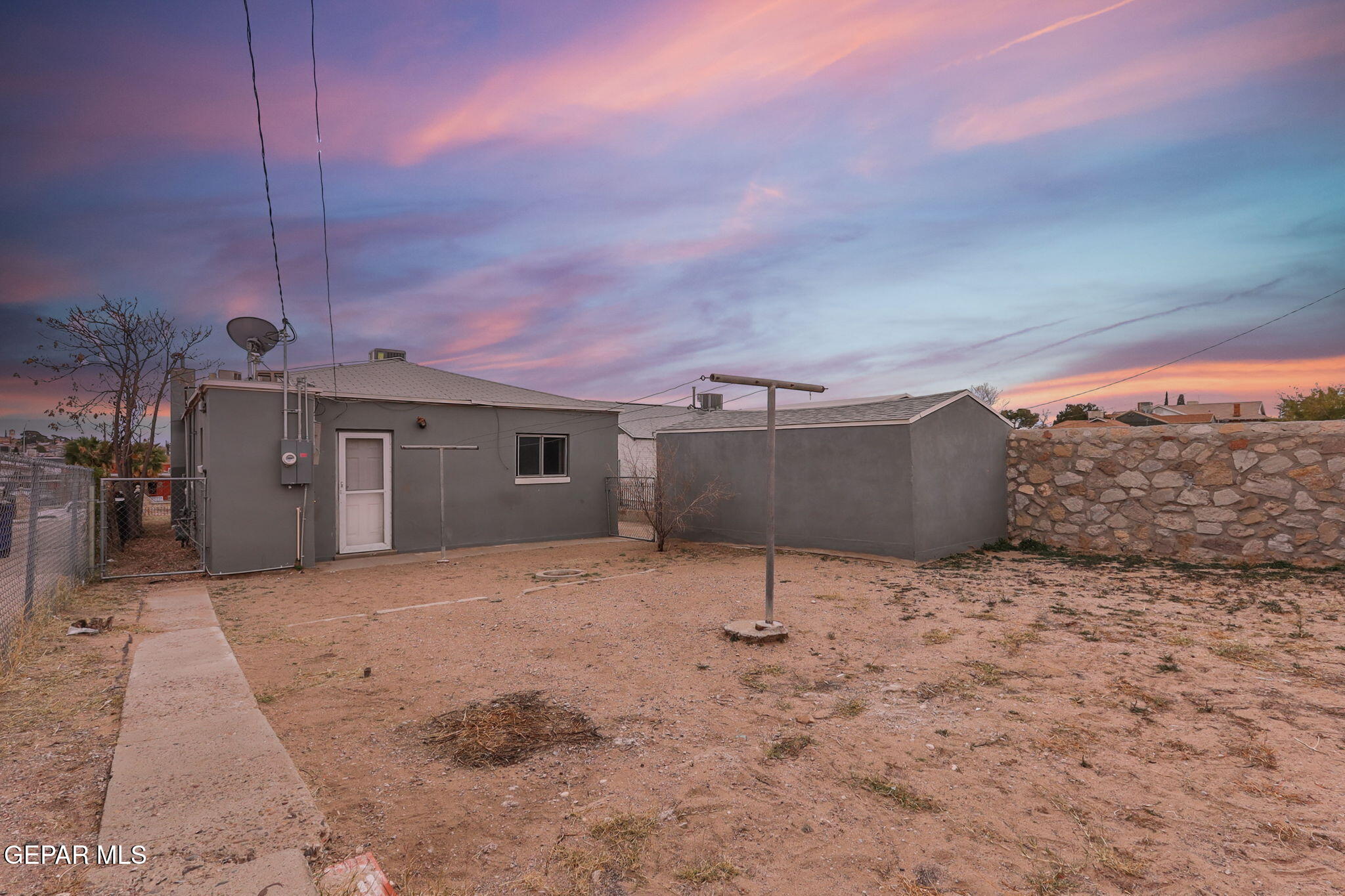 1955 Happer Street El Paso, TX 79903 - Photo 42 of 50 33-web-or-mls-IMG_1974-Edit