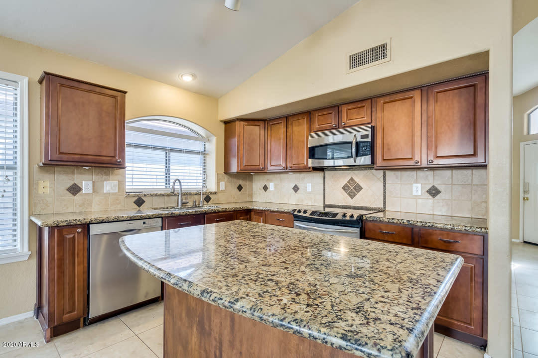 4610 East Swilling Road Phoenix, AZ 85050 - Photo 31 of 48 Listing_414636_Photo_32