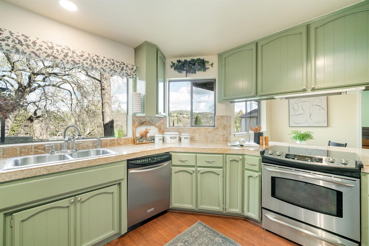 3218 Cambridge Road Cameron Park, CA 95682 - Photo 17 of 46