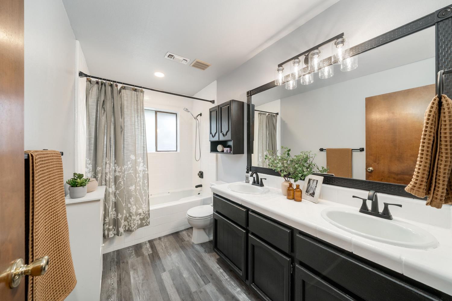 3218 Cambridge Road Cameron Park, CA 95682 - Photo 24 of 46