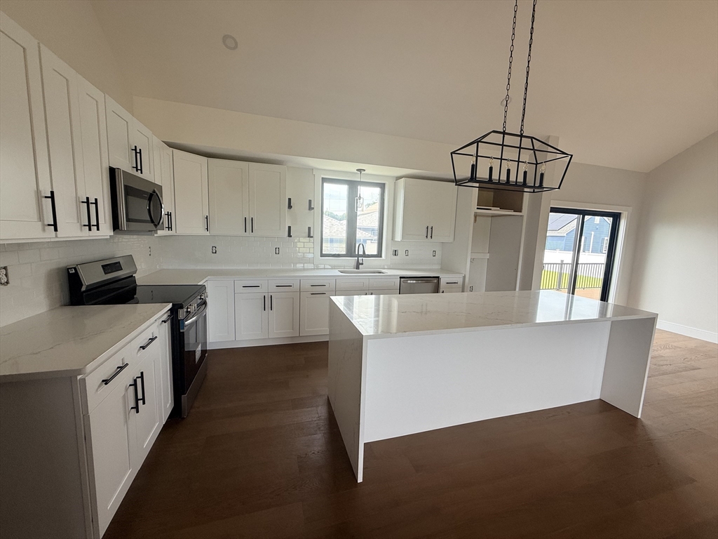 115 Ricketson Street New Bedford, MA 02744 - Photo 6 of 18