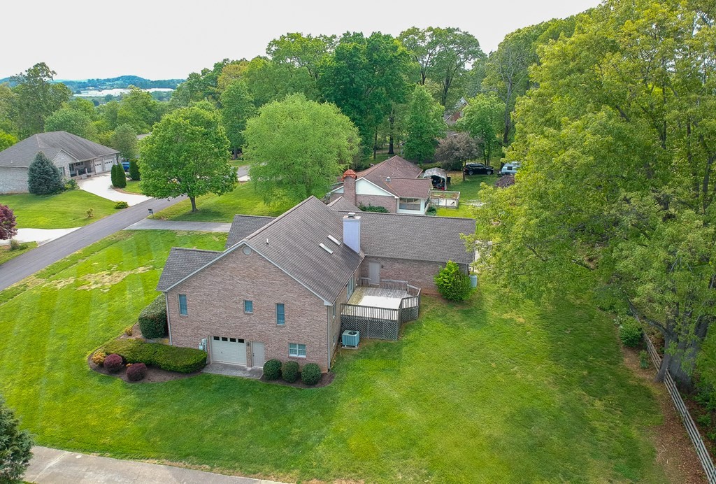1164 Country Club Road Dandridge, TN 37725 - Photo 5 of 28 Gallery Image 5
