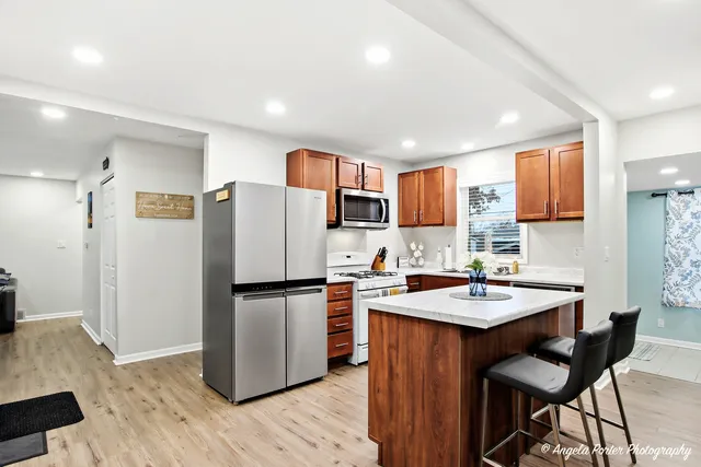 $259,900 | 8915 Pine Avenue, Wonder Lake, IL 60097