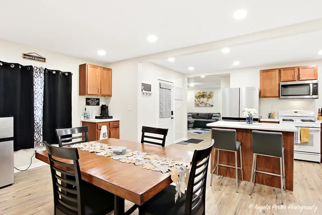 $259,900 | 8915 Pine Avenue, Wonder Lake, IL 60097