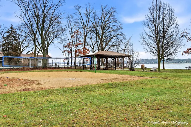 $259,900 | 8915 Pine Avenue, Wonder Lake, IL 60097