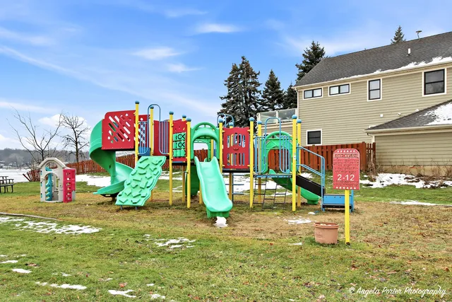 $259,900 | 8915 Pine Avenue, Wonder Lake, IL 60097