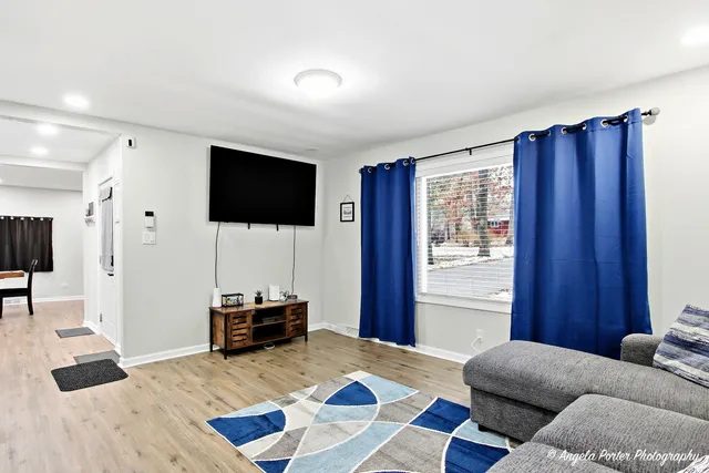 $259,900 | 8915 Pine Avenue, Wonder Lake, IL 60097