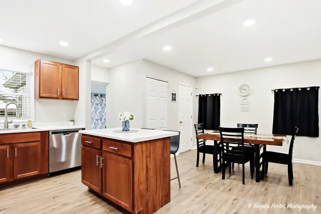 $259,900 | 8915 Pine Avenue, Wonder Lake, IL 60097