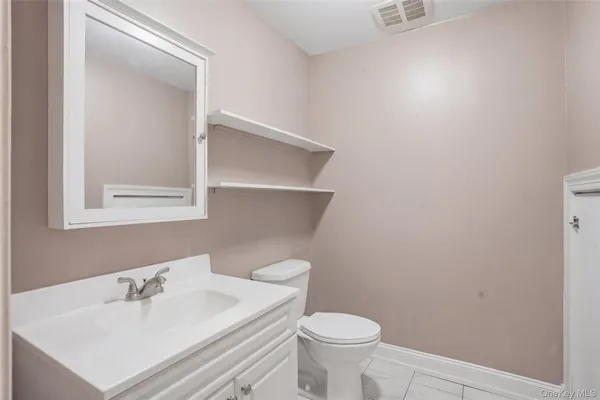 $1,700 | 106 Newport Bridge Road, Unit 1, Warwick, NY 10990