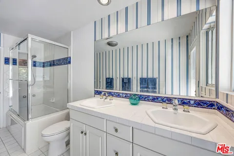 $1,295,000 | 5716 Star Lane, Woodland Hills, CA 91367