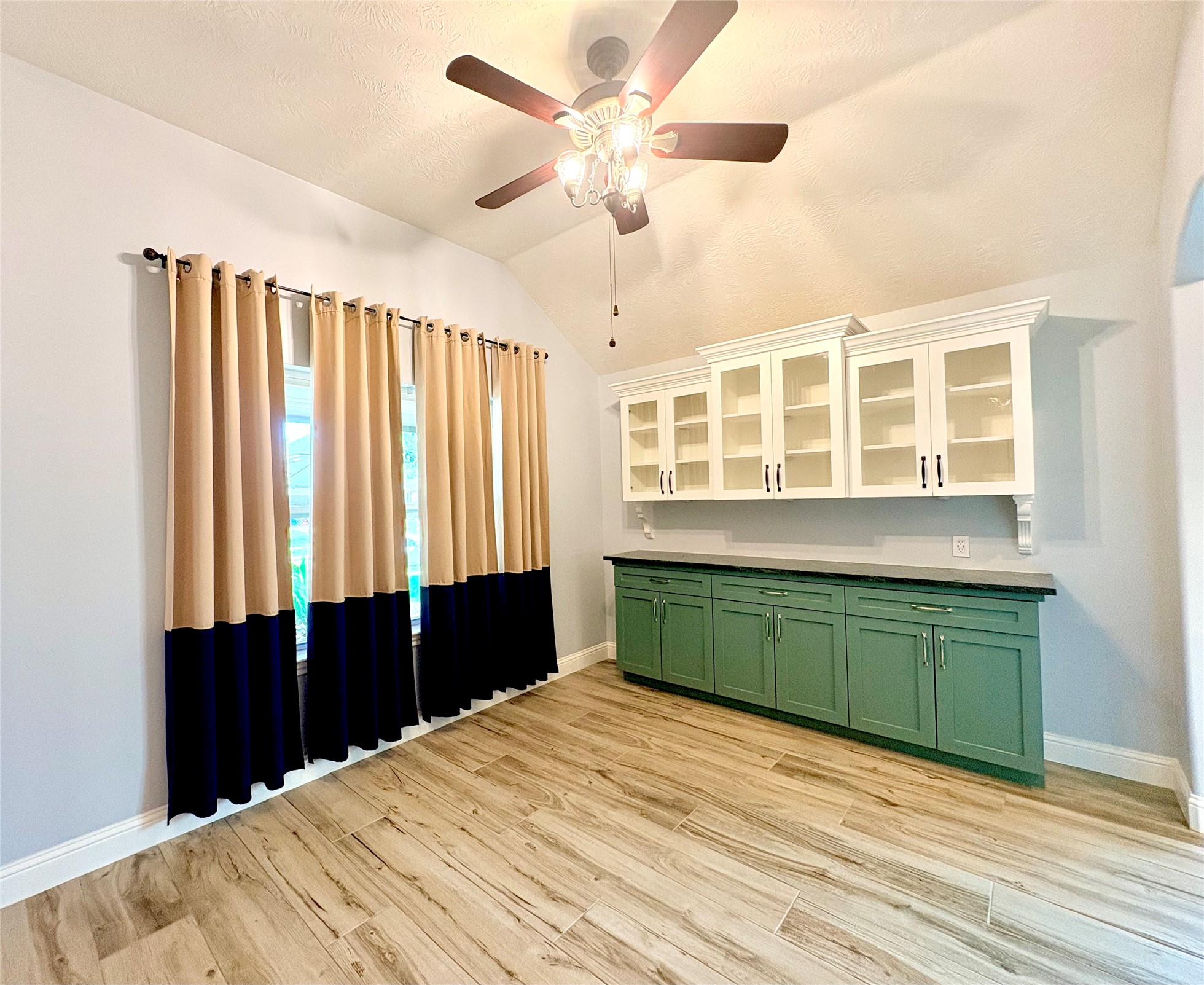 15410 Redbud Berry Way Cypress, TX 77433 - Photo 7 of 49
