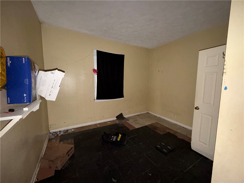 393 Grand Avenue Rochester, NY 14609 - Photo 10 of 17