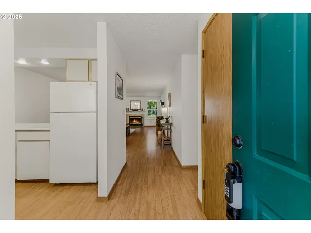 $290,000 | 13216 Northeast Salmon Creek Avenue, Unit R3, Vancouver, WA 98686