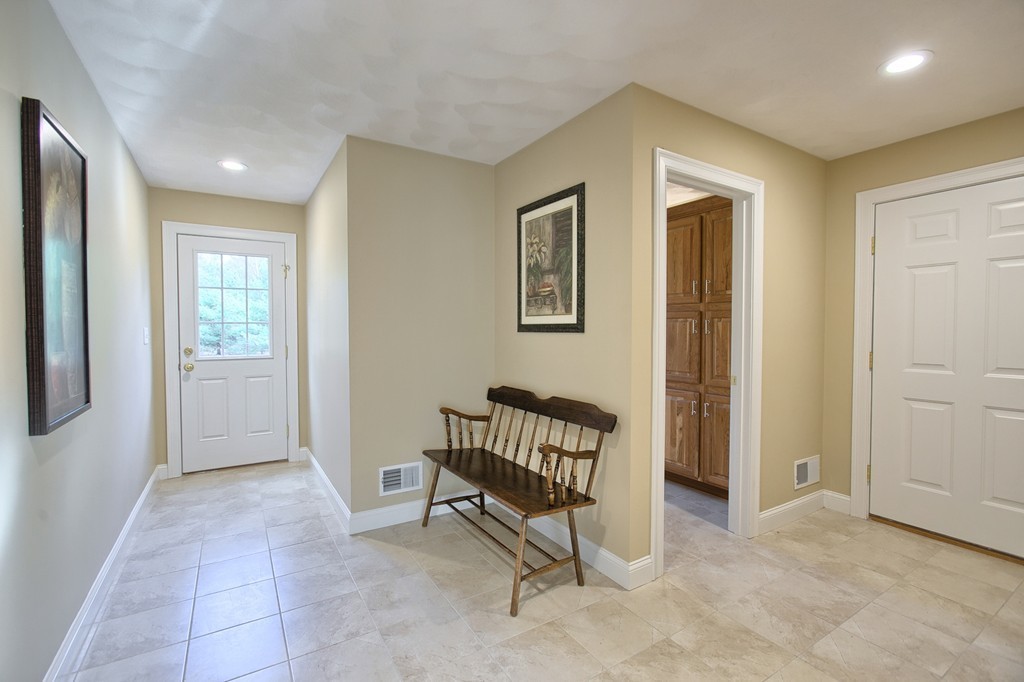 34 Concord Road Westford, MA 01886 - Photo 17 of 30 Gallery Image 17
