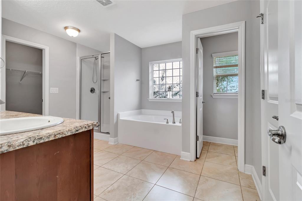 2301 Angel Fish Loop Leesburg, FL 34748 - Photo 13 of 33 Gallery Image 13