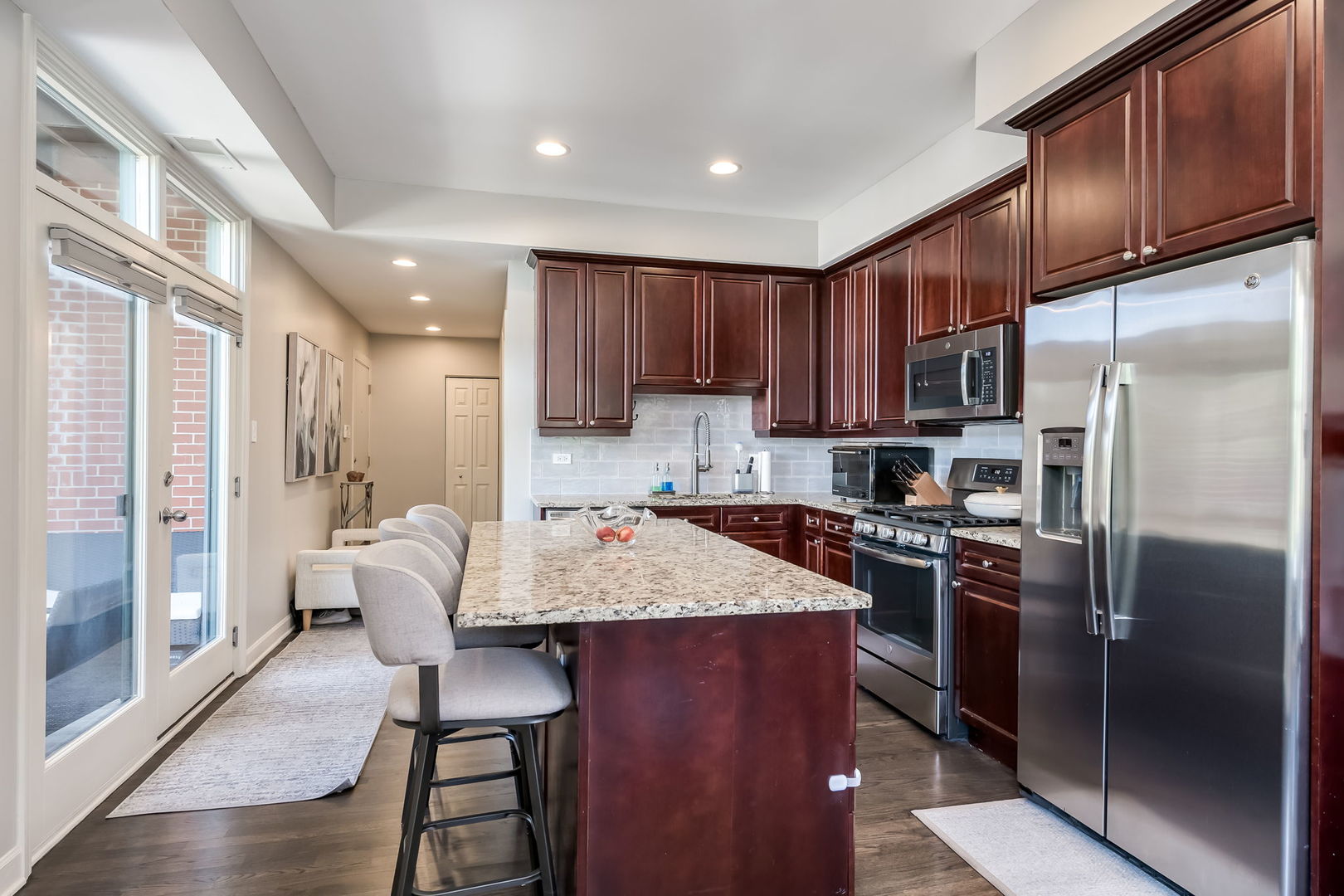 845 West Altgeld Street, Unit 3A Chicago, IL 60614 - Photo 7 of 24