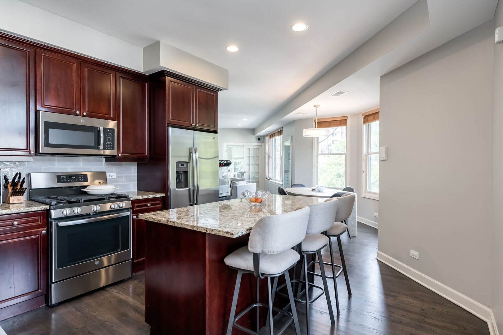 845 West Altgeld Street, Unit 3A Chicago, IL 60614 - Photo 10 of 24