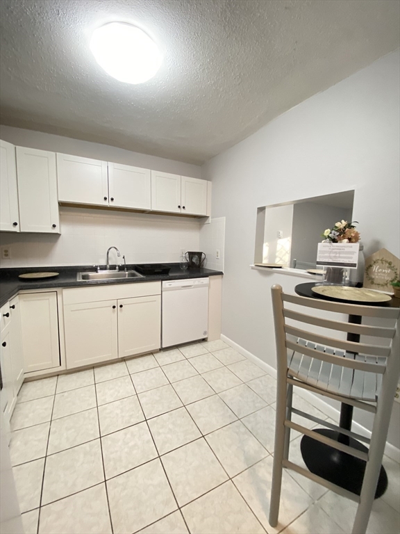 11 Weld Street, Unit 14 Framingham, MA 01702 - Photo 9 of 21