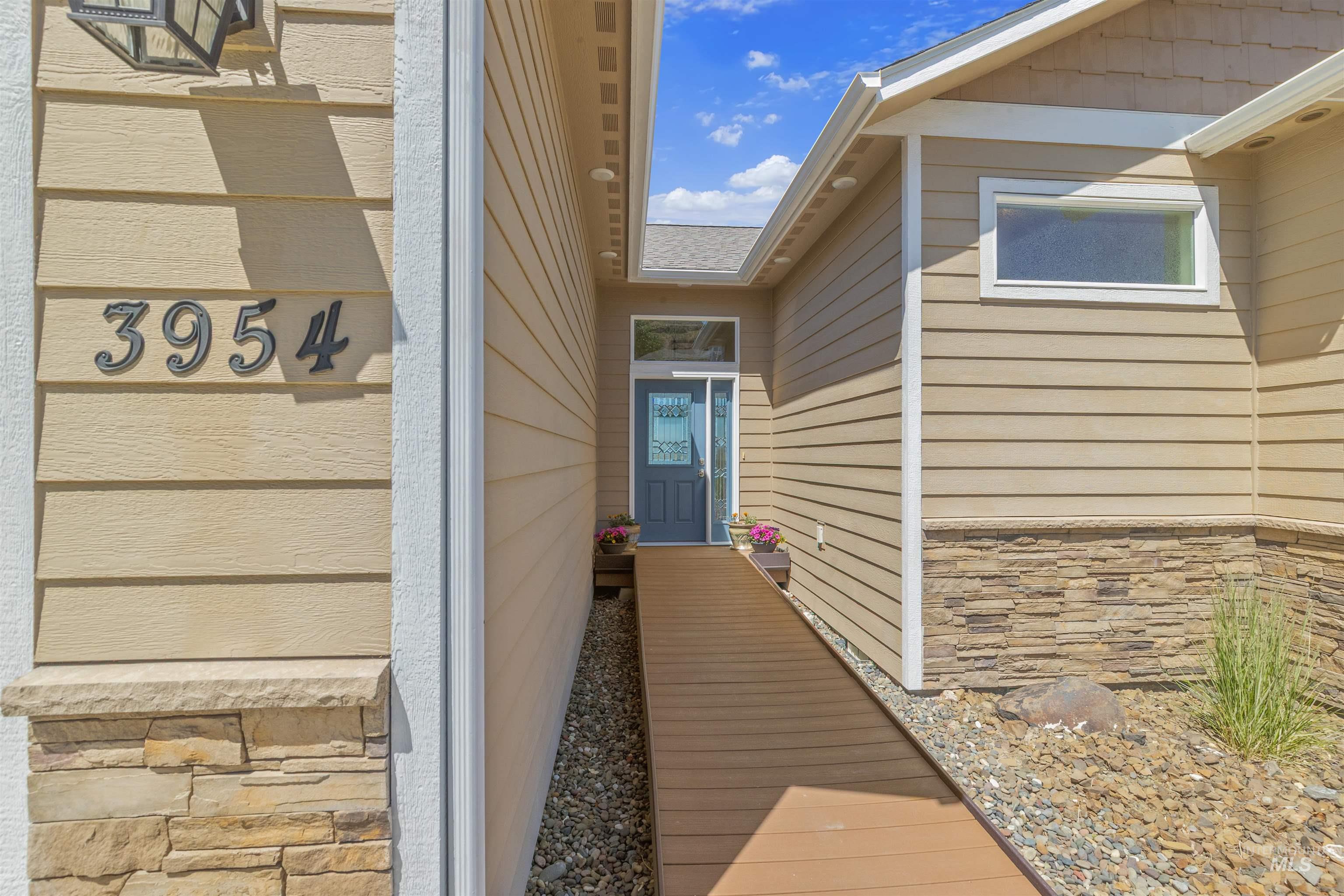 3954 Foothill Drive Lewiston, ID 83501 - Photo 5 of 45