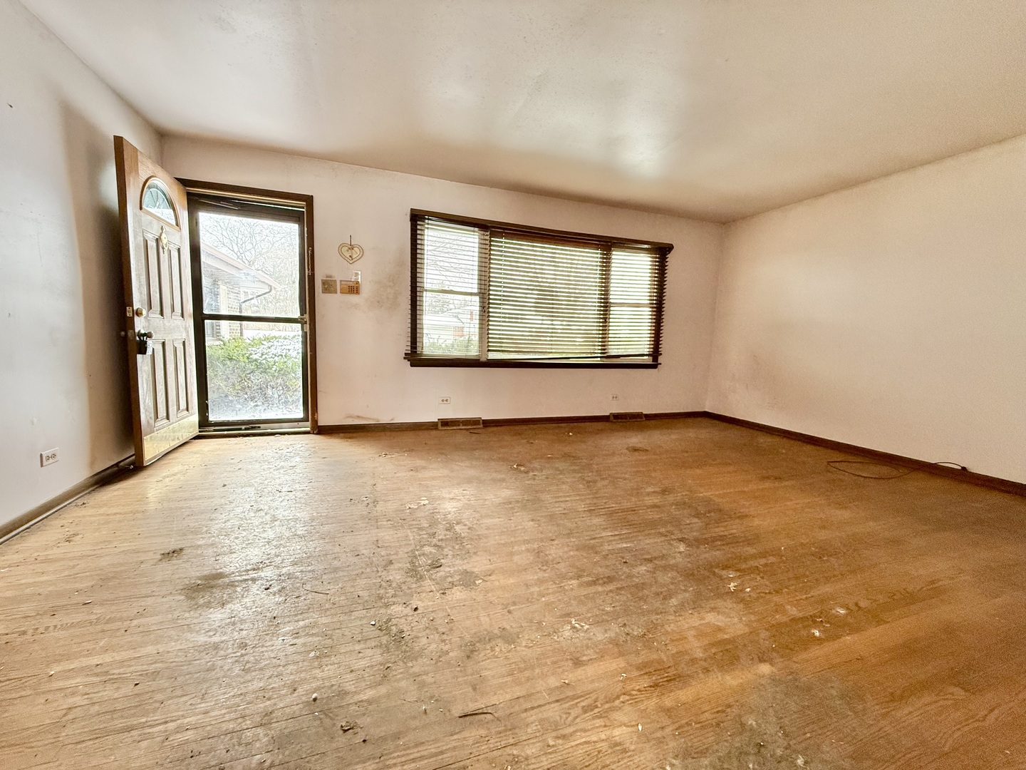 947 Maple Lane Bartlett, IL 60103 - Photo 2 of 18