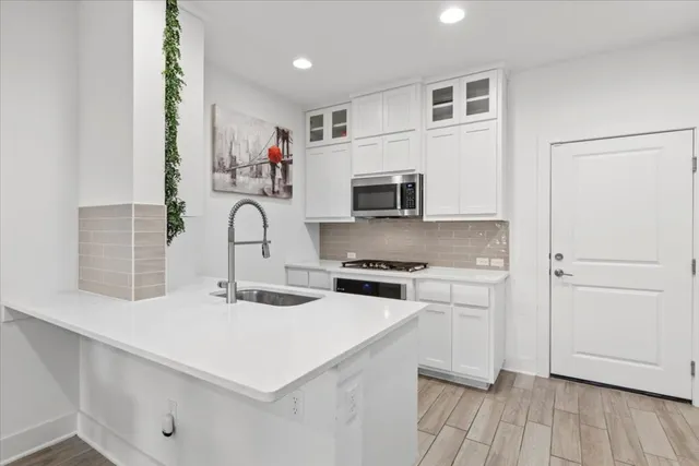 $3,400 | 2516 Simond Avenue, Unit D, Austin, TX 78723