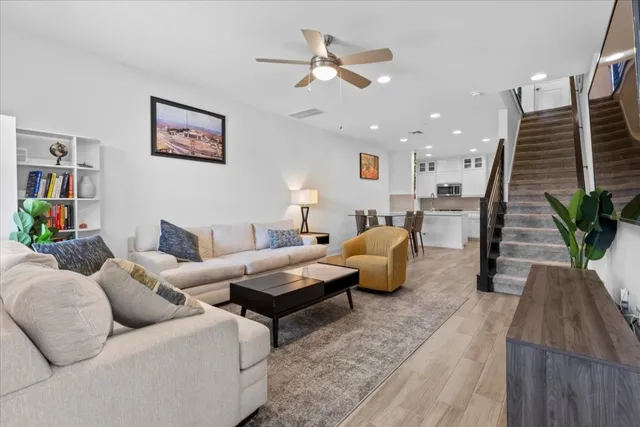 $3,400 | 2516 Simond Avenue, Unit D, Austin, TX 78723