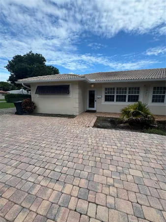 $3,200 | 1921 Northeast 29th Street, Lighthouse Point, FL 33064