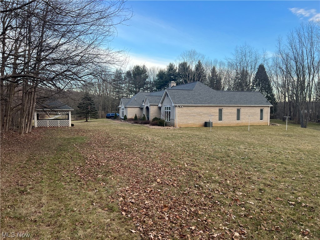 834 North Medina Line Road Akron, OH 44333 - Photo 4 of 40