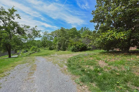 $750,000 | 795 New Shackle Island Road, Hendersonville, TN 37075